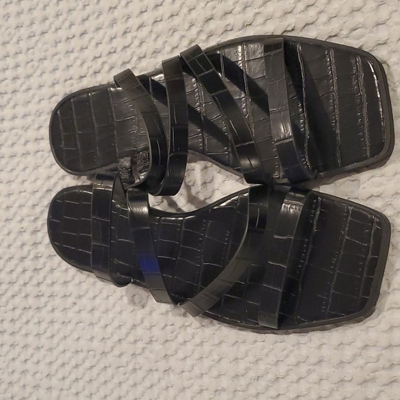NWOT ZBY sandals Size 7 (#7) - Picture 1 of 3